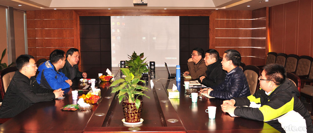 全國電磁計量技術委員會邵海明秘書長在湖南省計量檢測研究院李慶先副院長的陪同下，蒞臨銀河電氣指導工作