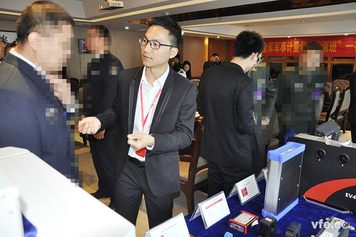 全軍計(jì)量骨干培訓(xùn)班再臨湖南銀河電氣參觀(guān)見(jiàn)學(xué)