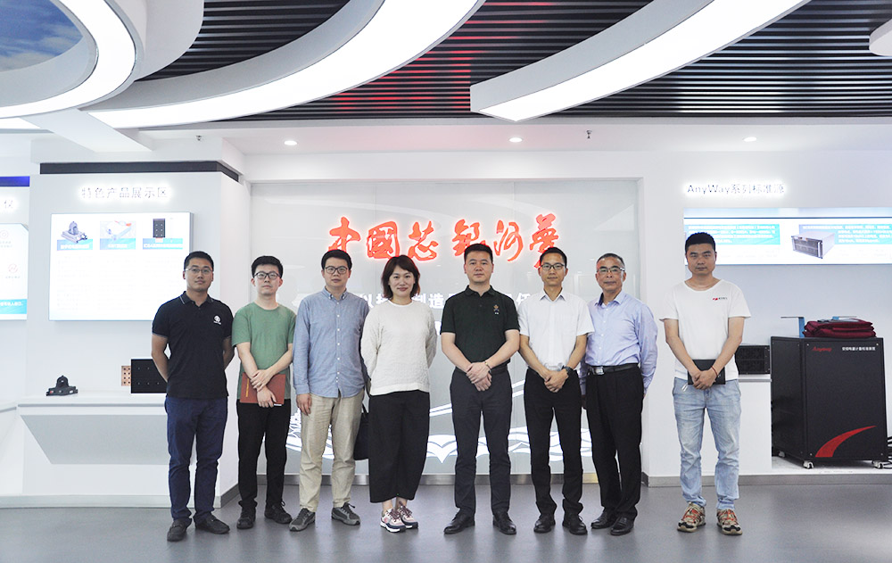 長沙經(jīng)開區(qū)產(chǎn)業(yè)發(fā)展局領(lǐng)導(dǎo)蒞臨銀河電氣檢查指導(dǎo) 長沙經(jīng)開區(qū)產(chǎn)業(yè)發(fā)展局領(lǐng)導(dǎo)蒞臨銀河電氣檢查指導(dǎo)