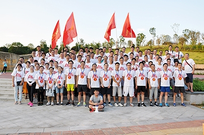 恒力長跑隊決戰(zhàn)松雅湖，再創(chuàng)佳績